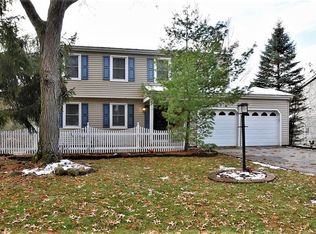 33270 Coachman Ln, Solon, OH 44139