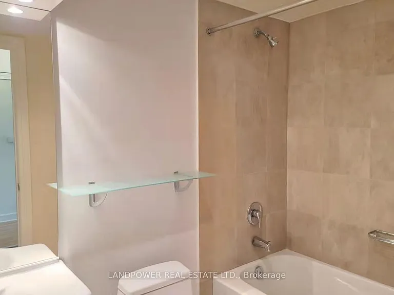 19 Avondale Ave #312 — Photo 13