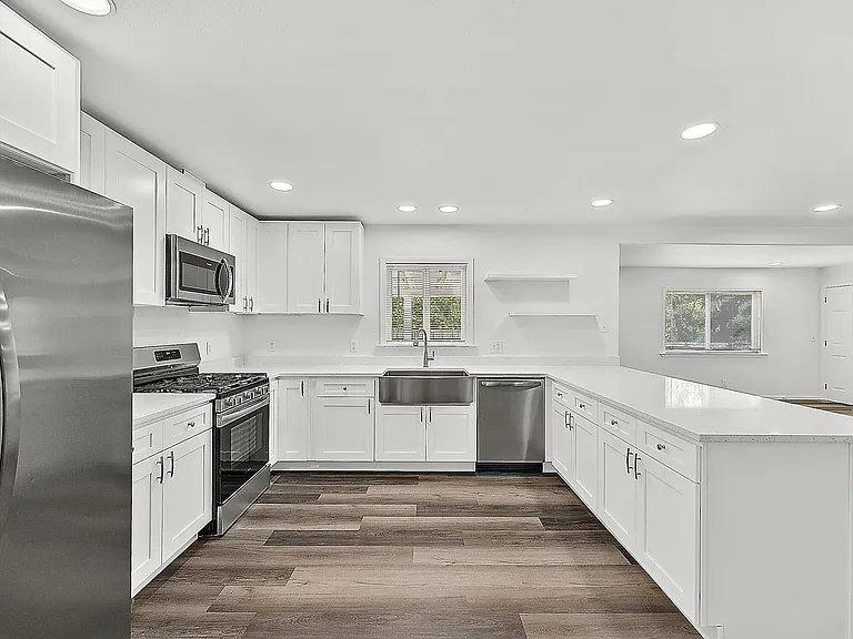7182 N Van Decar Rd SE — Photo 10