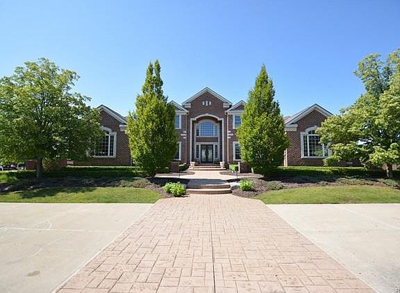 3rd image of 25879 Shoreline Dr
