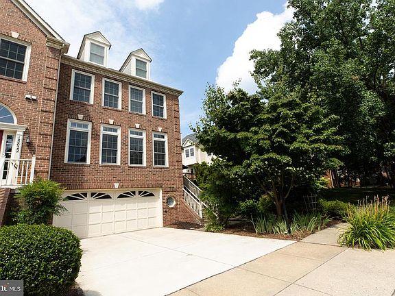 5th image of 15824 Glacier Ct