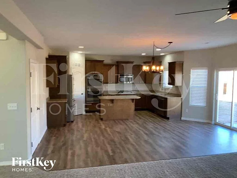 3644 Saguaro Cir — Photo 7