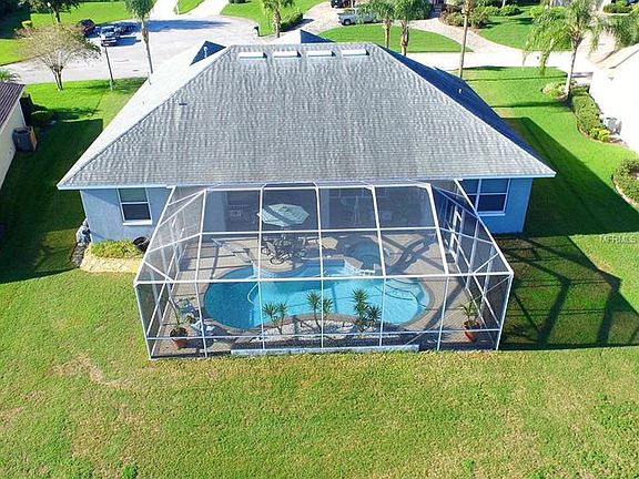 3rd image of 622 Hart Lake Dr