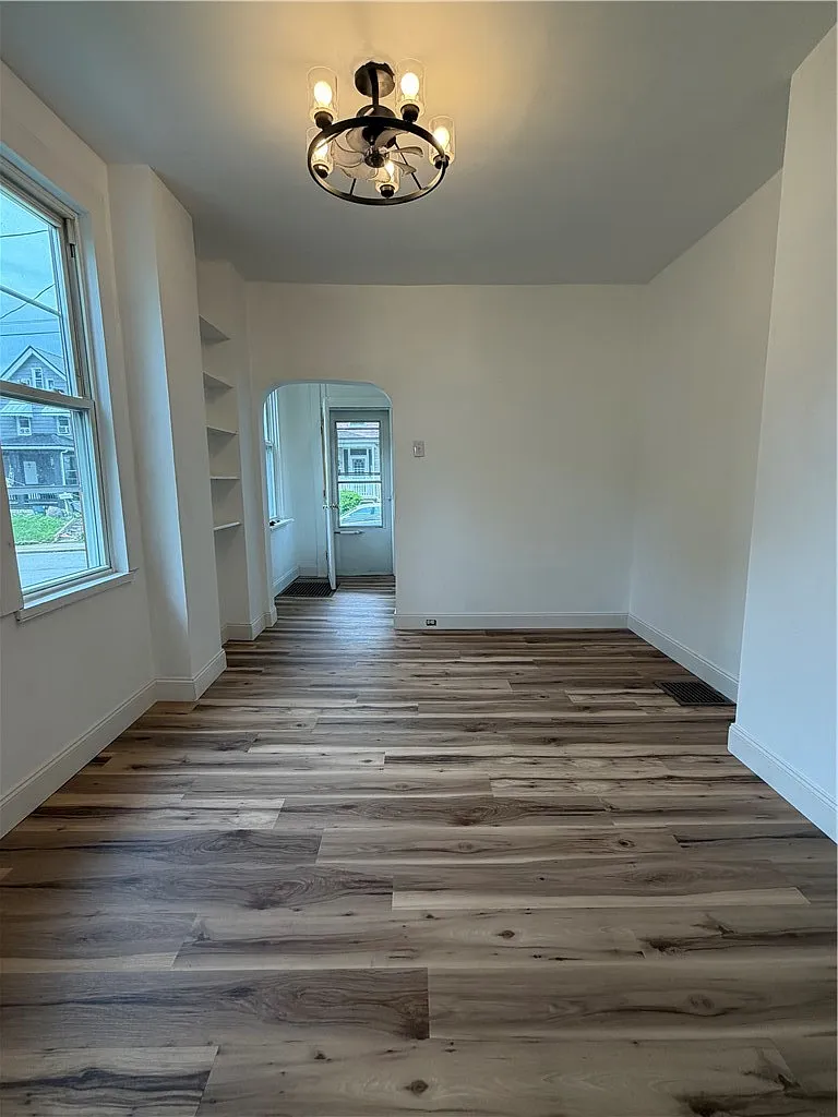 3 bed, 1092 sqft, $1,000 — Photo 4