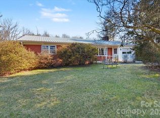 297 Banner Farm Rd, Mills River, NC 28759