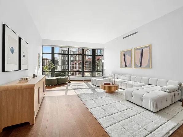 150 Charles St APT 4AN, New York, NY 10014
