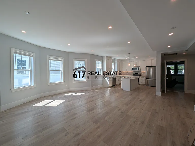 11 Holton St #1 — Photo 1