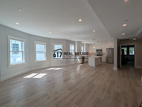 11 Holton St #1 Photo 1