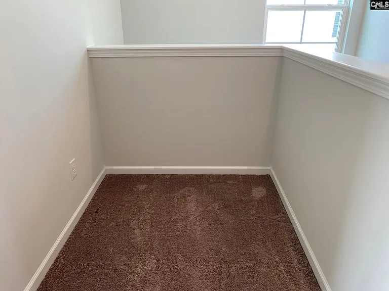 386 Keeble Dr — Photo 5