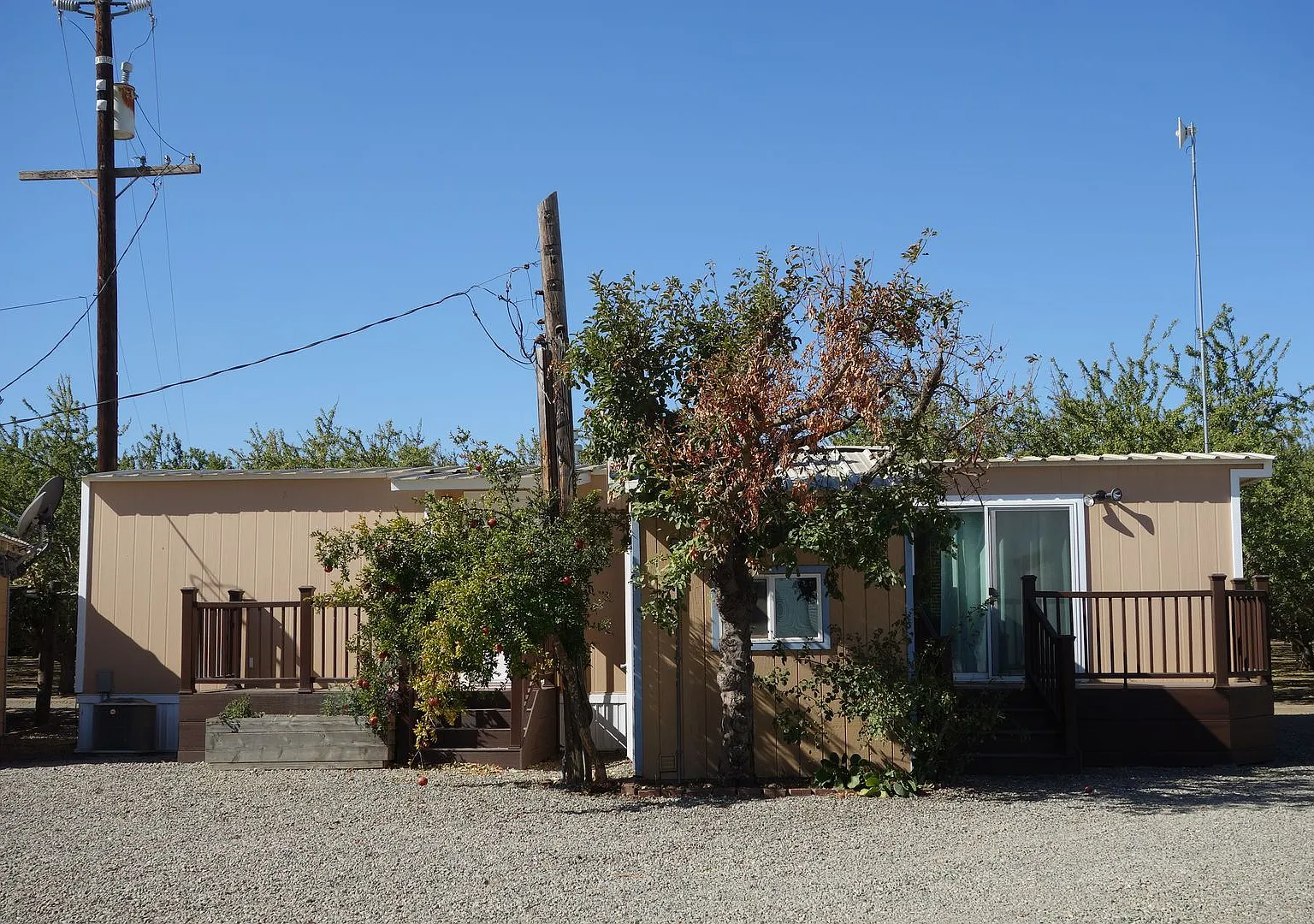 Cute Country Living! — Photo 1