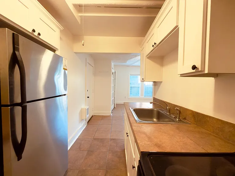 2235 NW Johnson St — Photo 6