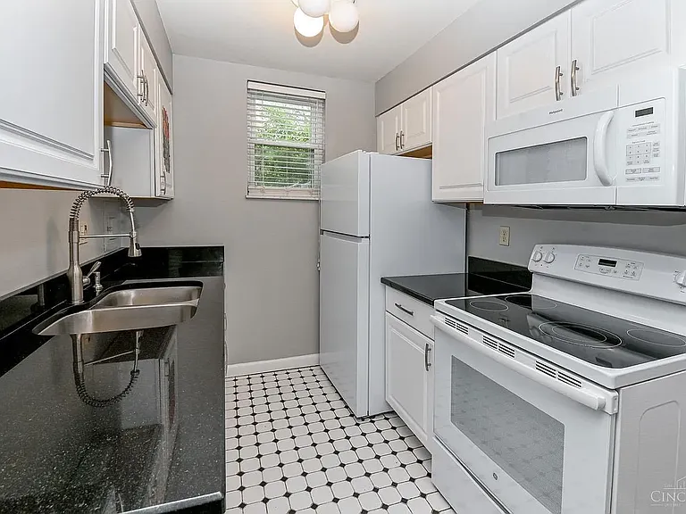 801 Delta Ave #2A — Photo 15