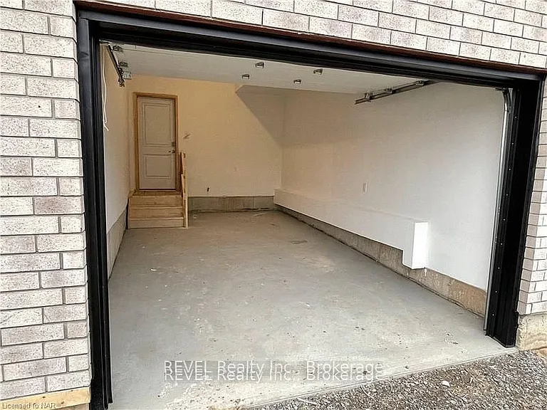 86 Summersides Blvd — Photo 21