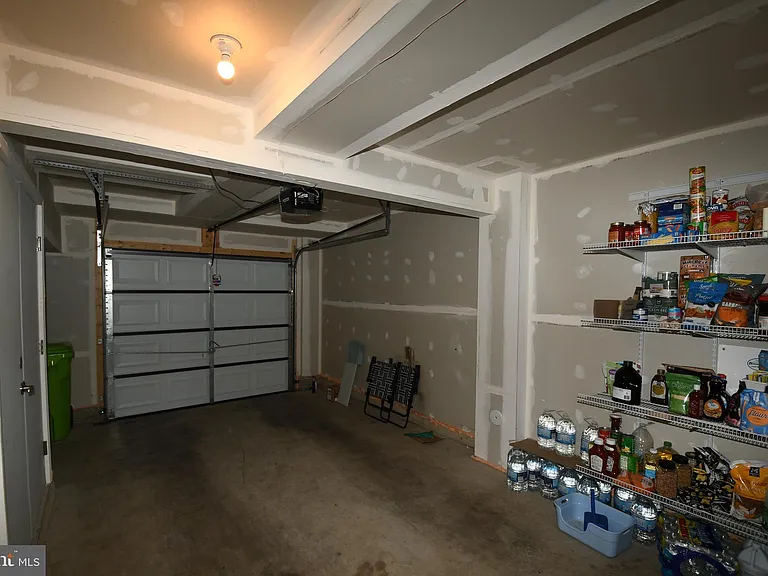 5937 Northwest Dr — Photo 6