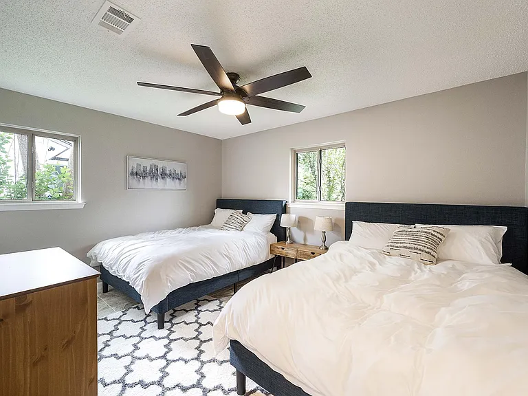 6501 Cooper Ln — Photo 1