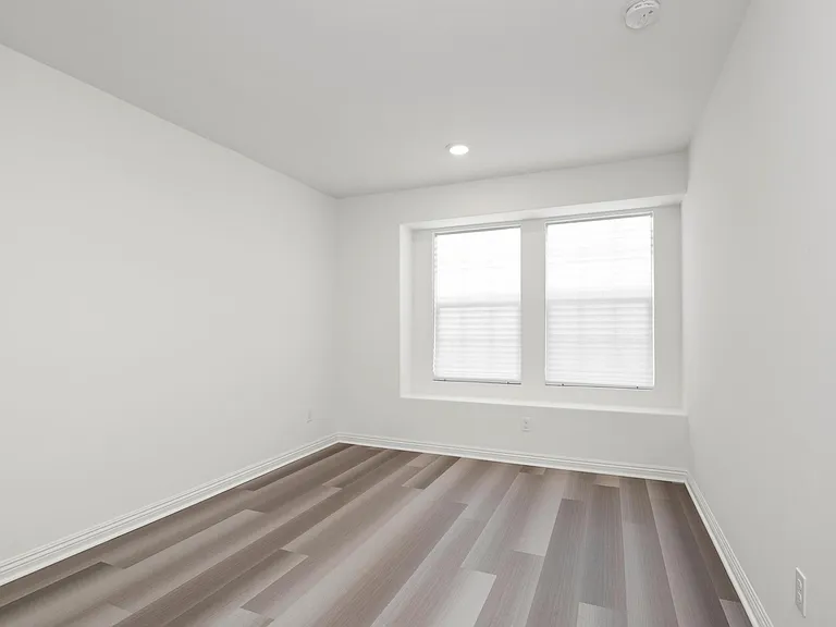 2522 Blackbird Gln — Photo 34