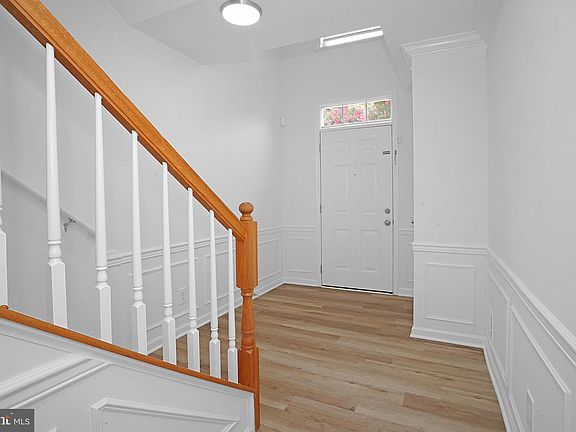 5th image of 6315 Burgundy Leaf Ln