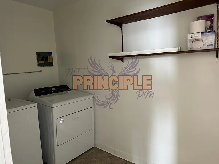 117 W Pearl St — Photo 4