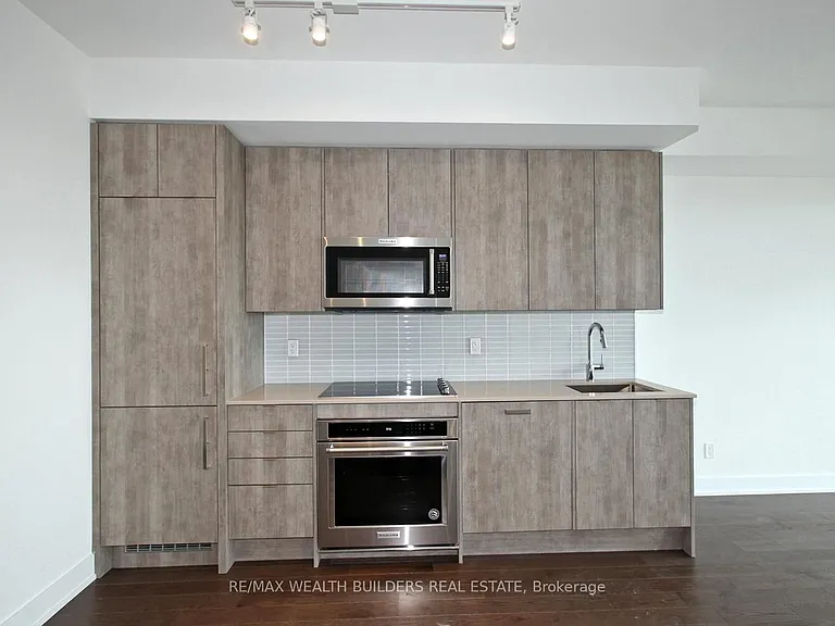 181 Bedford Rd #808 — Photo 12
