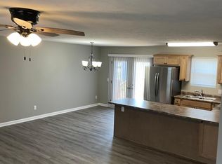 2706 N 5th St, Lincoln, NE 68521