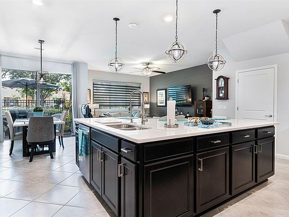 5th image of 12153 Mahogany Cove St