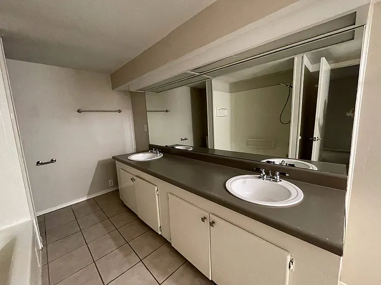 1807 Comanche St NW — Photo 31