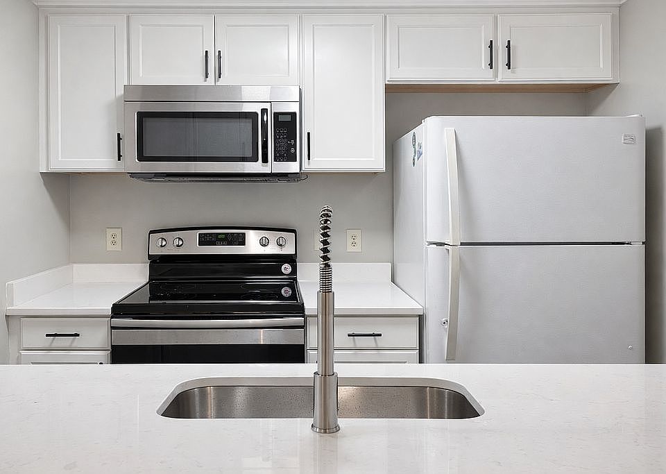 1st image of 202 Long Plantation Blvd #F