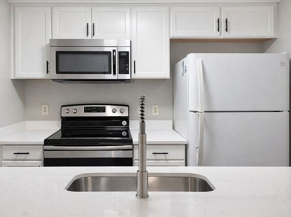 202 Long Plantation Blvd #F