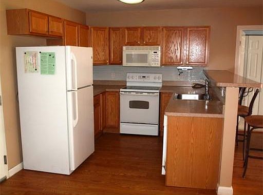 2nd image of 84 Aborn St Unit 2402
