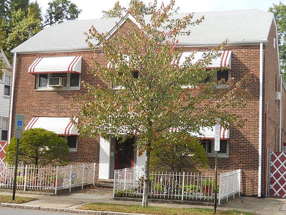 3rd image of 171-173 Hoffman Blvd