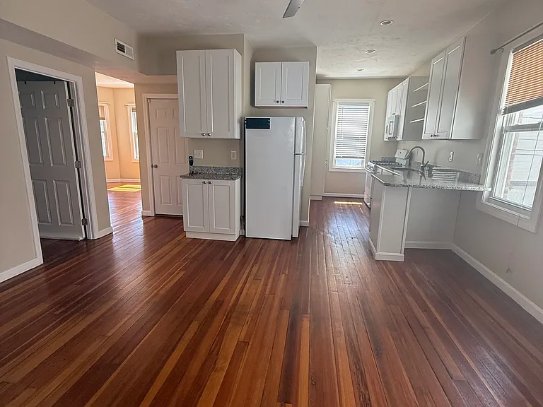 169 Jencks St #2 — Photo 6