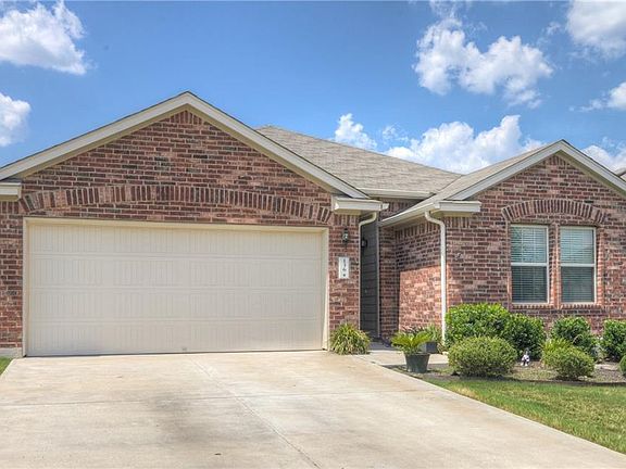 2nd image of 136 Beargrass Dr