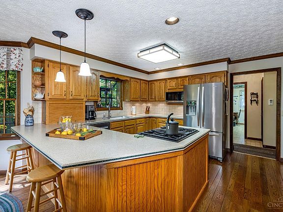 3rd image of 1635 Oak Valley Dr