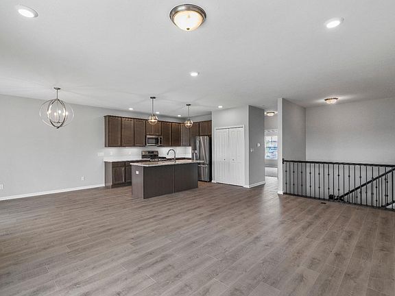 4th image of 13835 Heartland Dr