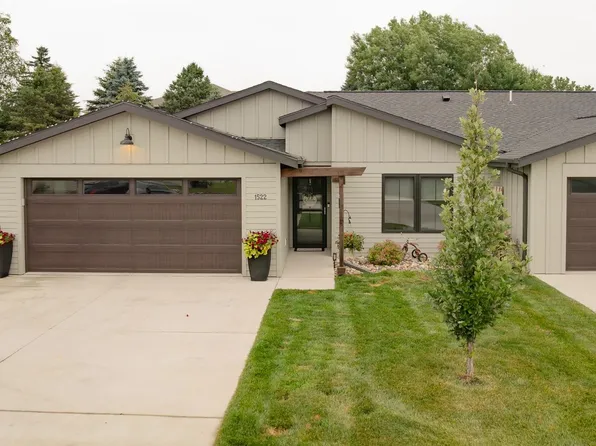 1522 Blaines Way, Spirit Lake, IA 51360