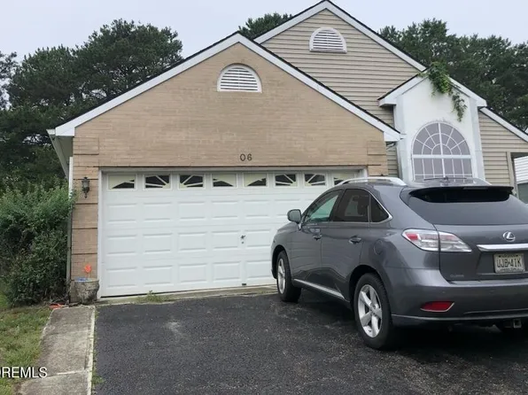 106 Narberth Way, Toms River, NJ 08757