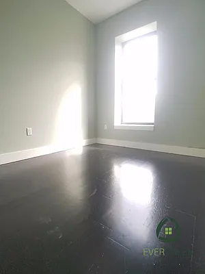 Rented by Evergreen Apartments BK | media 35