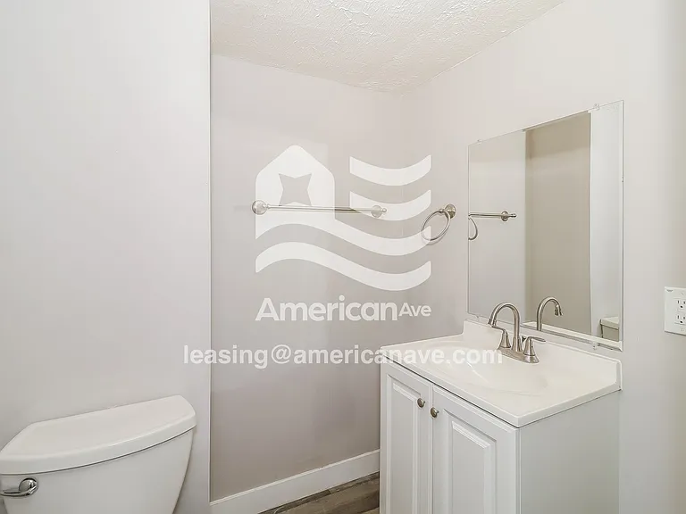 1062646_014_wm_-_bathroom_13241249.jpg