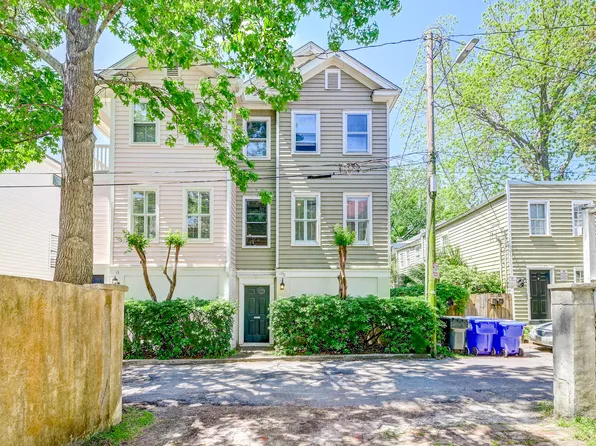 13 1/2 Kirkland Ln, Charleston, SC 29401
