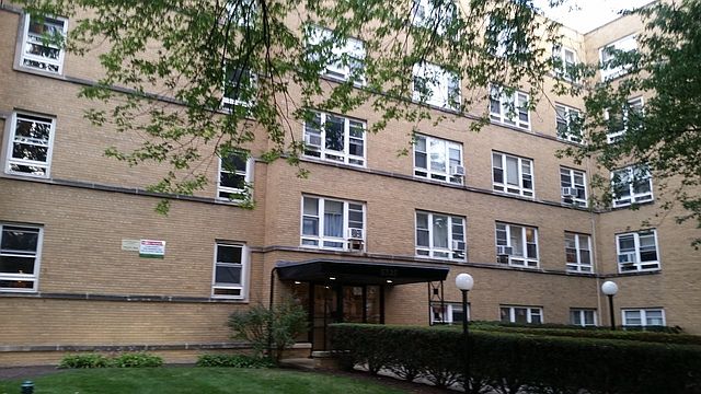 1st image of 5335 N California Ave #105