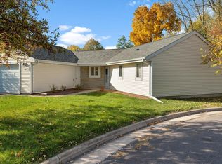 414 Lawn St, Cambridge, WI