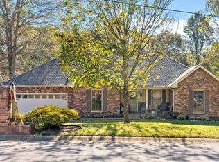 343 Dunbrook Dr, Clarksville, TN 37043