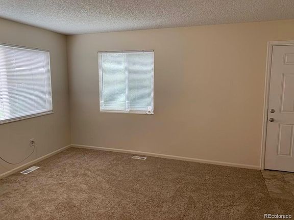 4th image of 71 Mountain Shadows Lane