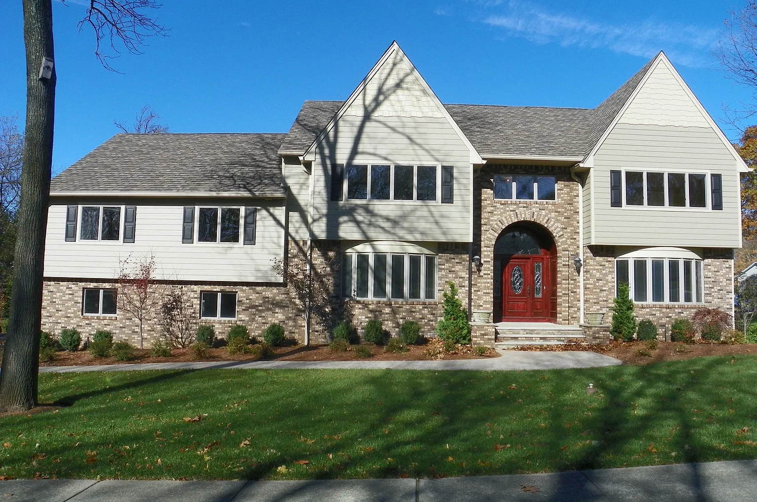 8 Lisa Ct photo 1