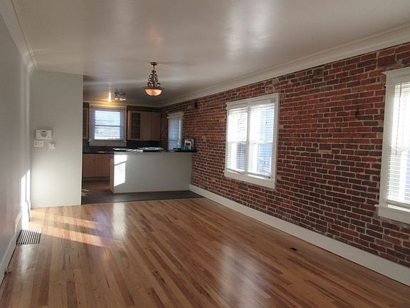 3rd image of 1582 N Lowell Blvd #2