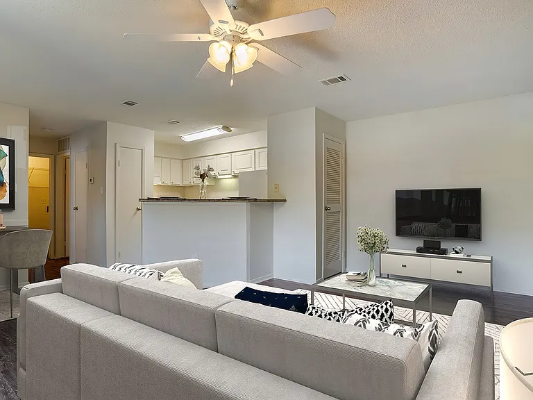 Pear Orchard Apartments — Photo 13