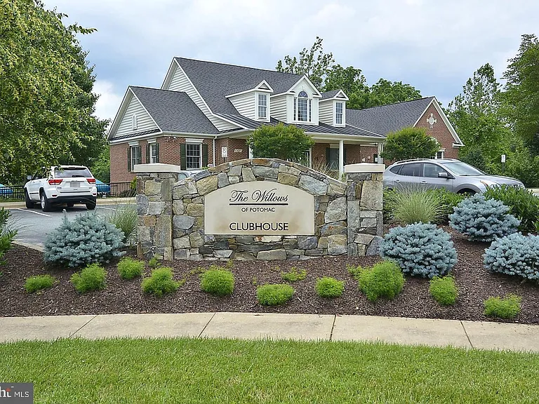 8 Calabash Ct — Photo 49