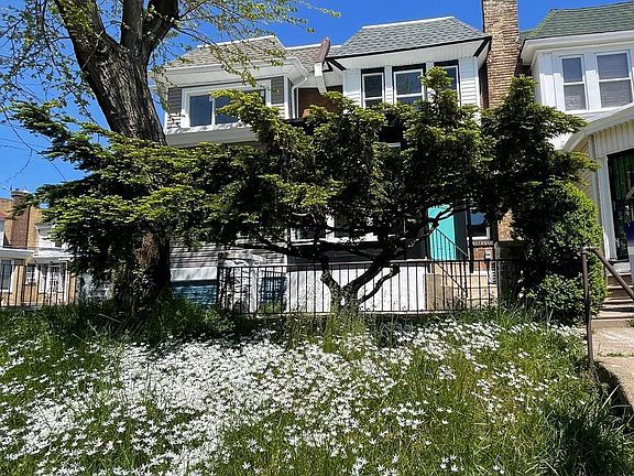 2nd image of 1539 Roselyn St