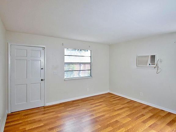 3rd image of 5101A 37th St N