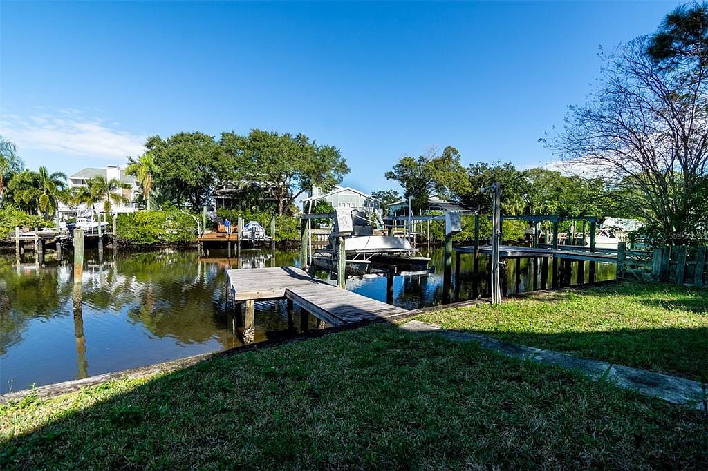 232 Grace St, Crystal Beach, FL 34681 Zillow